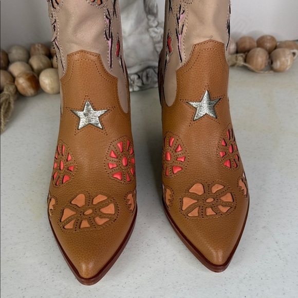 Dolce Vita Women's Lassie Western Boot Sz 8.5 Tan/ Multi - Picture 3 of 12